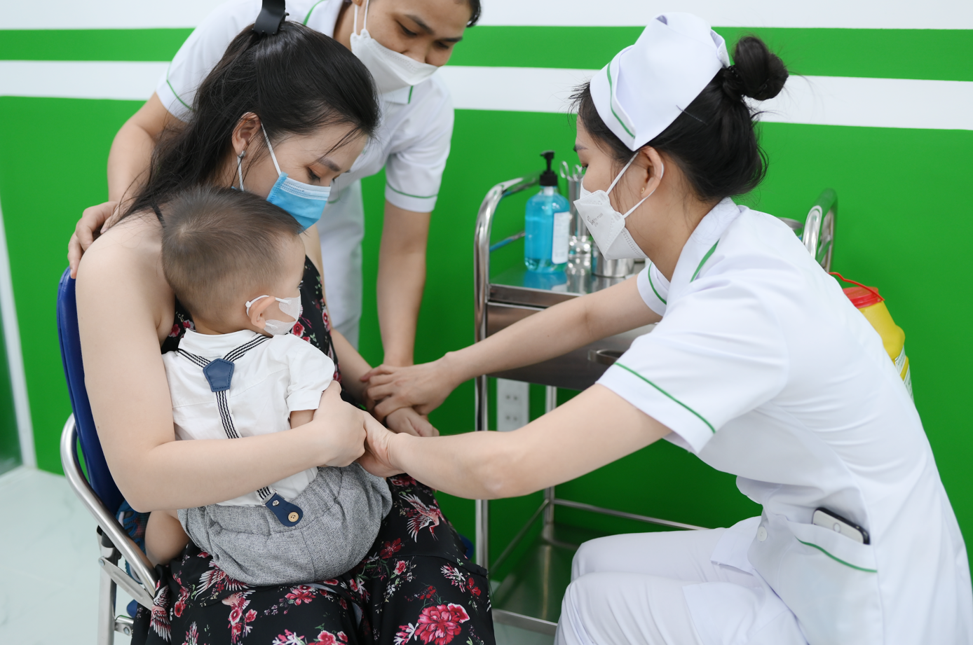 Tiêm phòng cho trẻ: Trẻ trong tình trạng nào thì không nên chích ngừa vaccine?